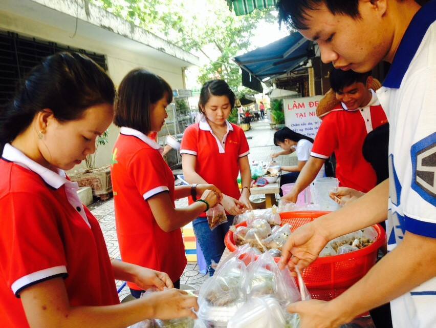 Y Tam Kitchen: Sharing Rice Program, Round 4