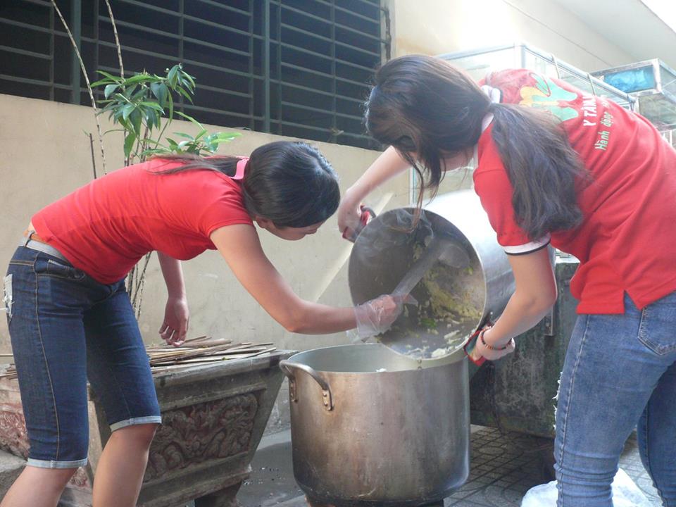 Y Tam Kitchen: Sharing Rice, Round 3: A Gift After Christmas