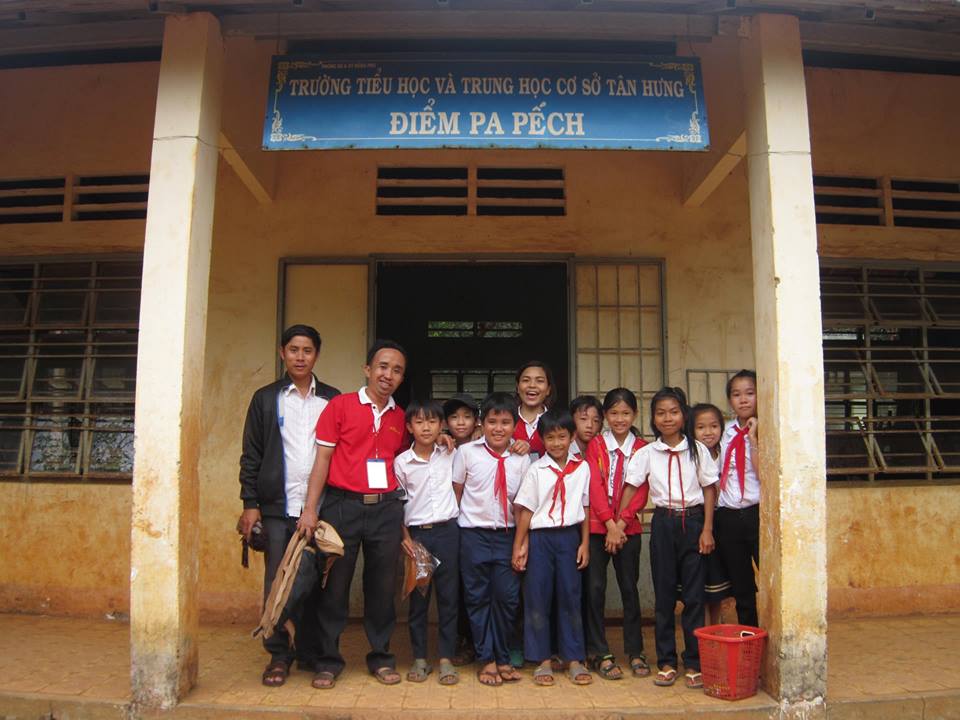 Pa Pếch school site gets a new coat for spring, Tân Hưng, Bình Phước