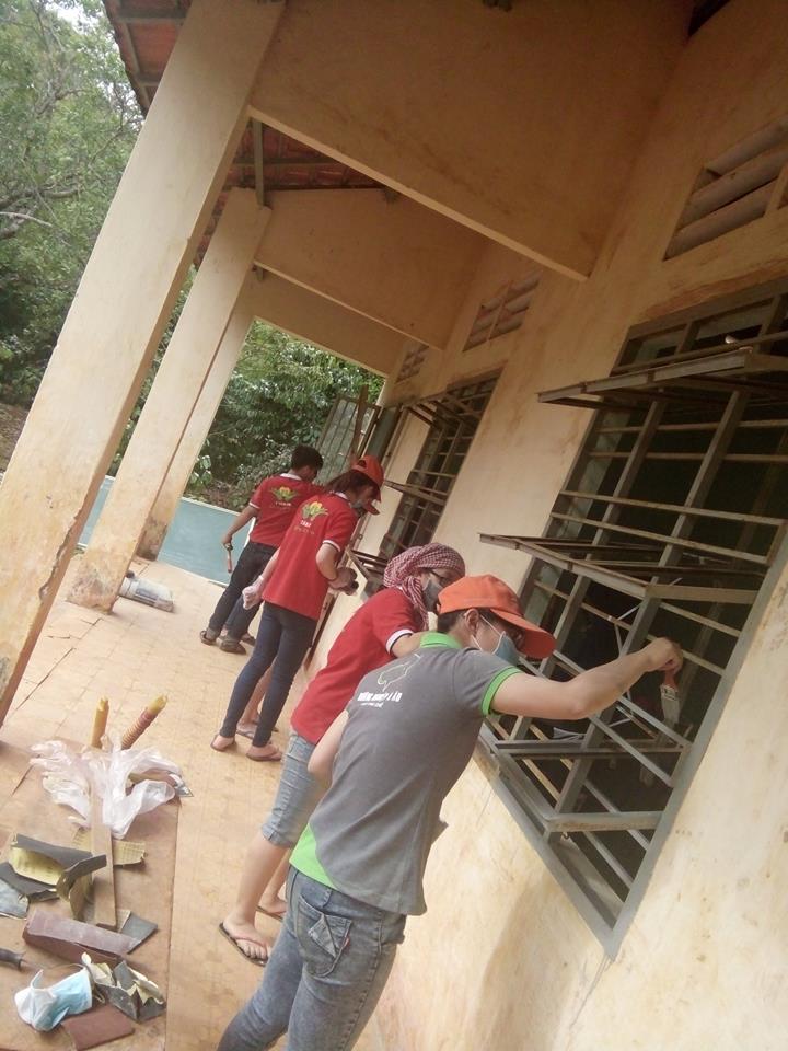Pa Pếch school site gets a new coat for spring, Tân Hưng, Bình Phước