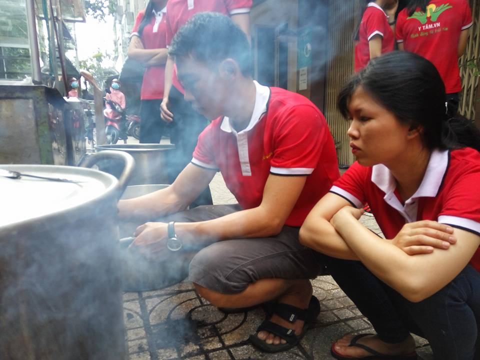 Y Tam Kitchen Program Round 16: On Television