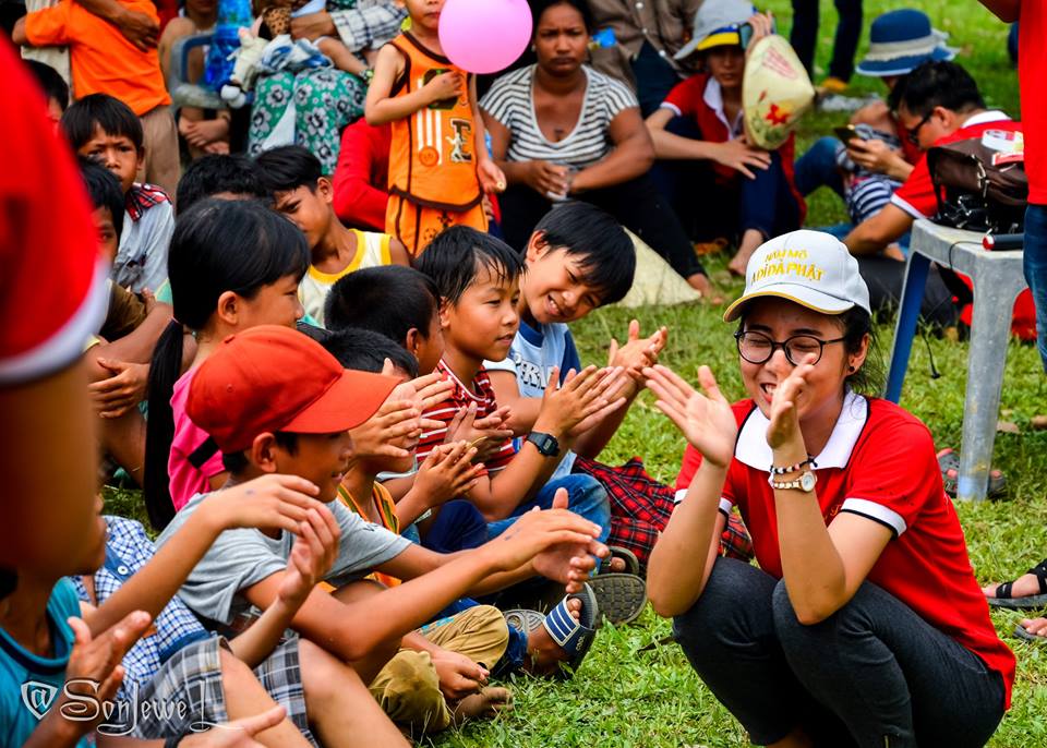 Đạ Nhar – Children Sing Together 1/6/2017