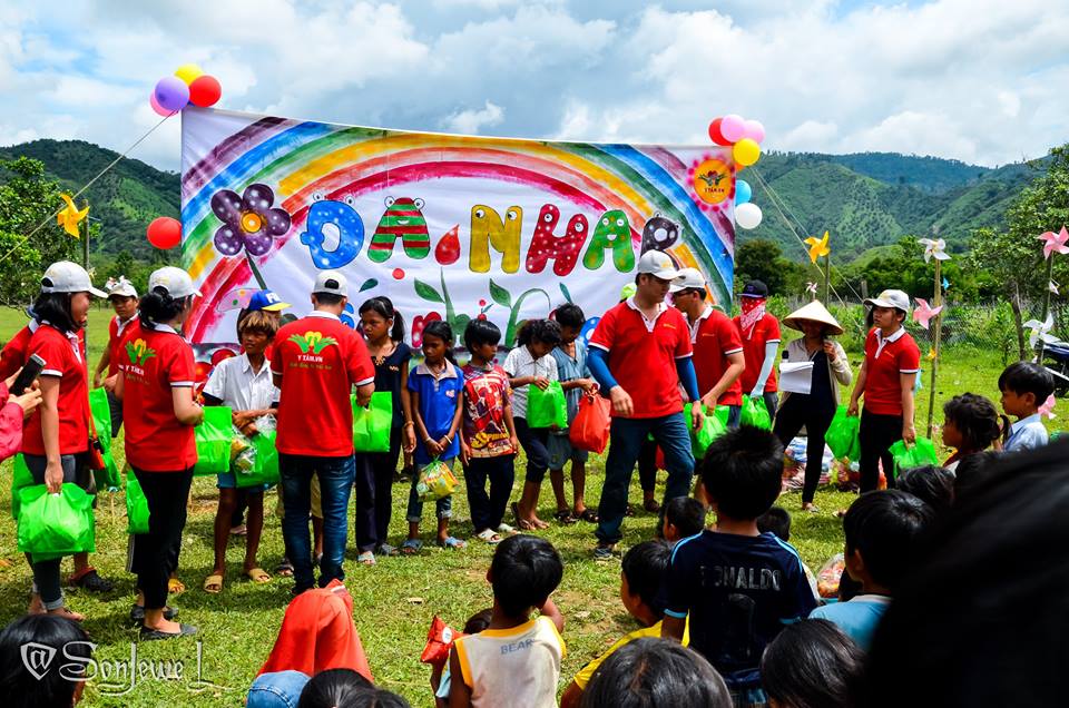 Đạ Nhar – Children Sing Together 1/6/2017
