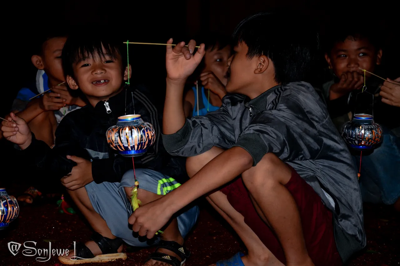 Lanterns Alight: A Radiant Mid-Autumn 2017