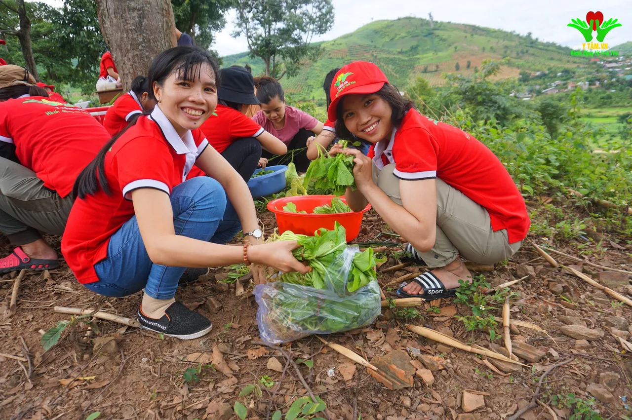 Volunteers Share Their Thoughts After the Lantern Festival Trip to Yang Mao