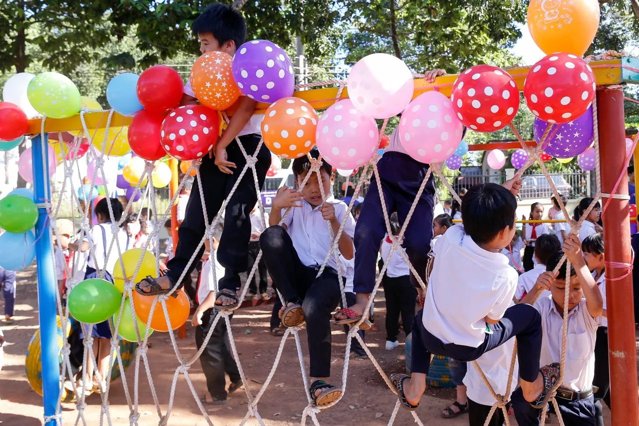 Y Tam Builds 2 Recycled Playgrounds from Car Tires